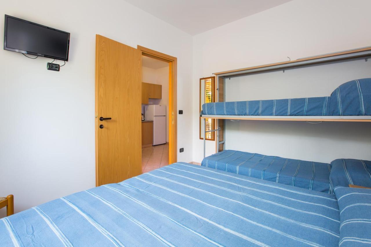 One Love Apartments Lupetto Esterno foto