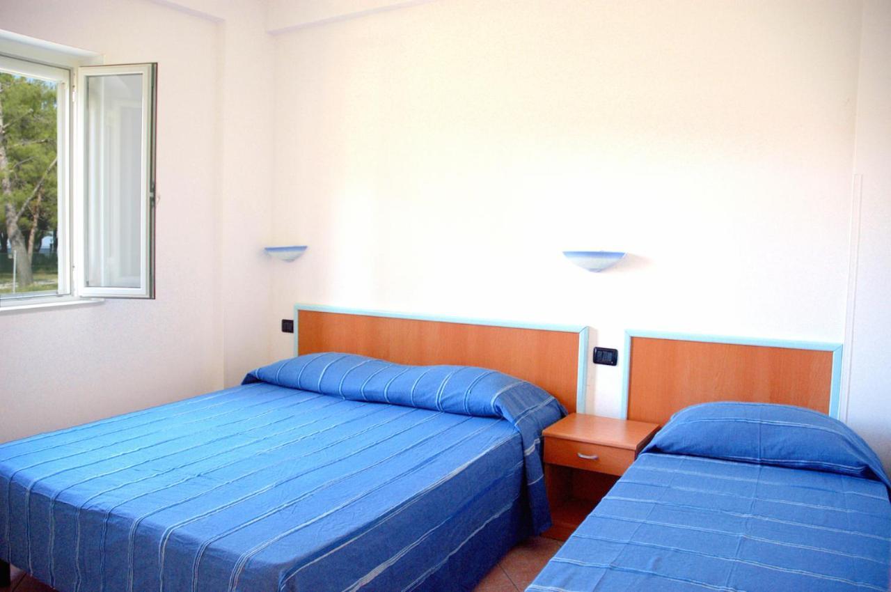 One Love Apartments Lupetto Esterno foto