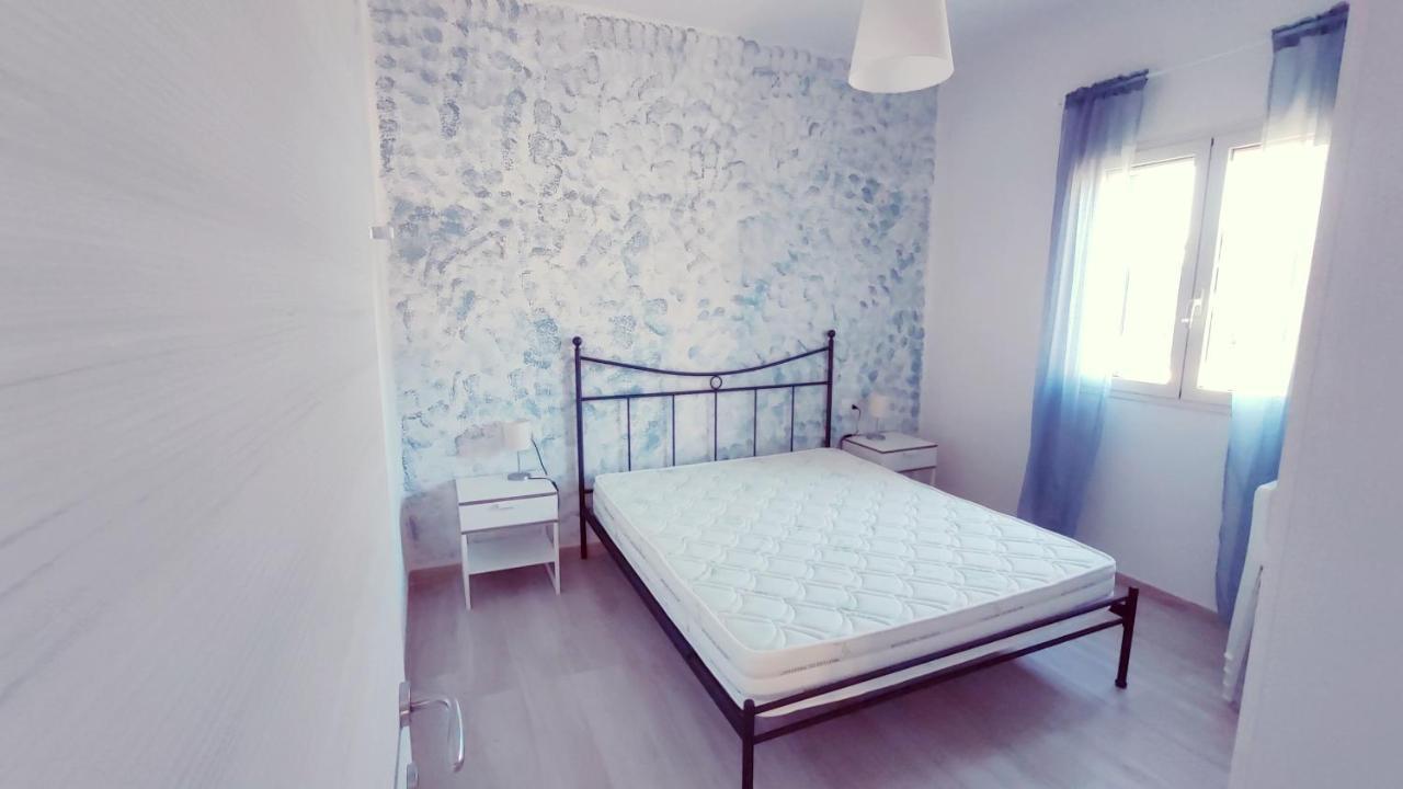 One Love Apartments Lupetto Esterno foto